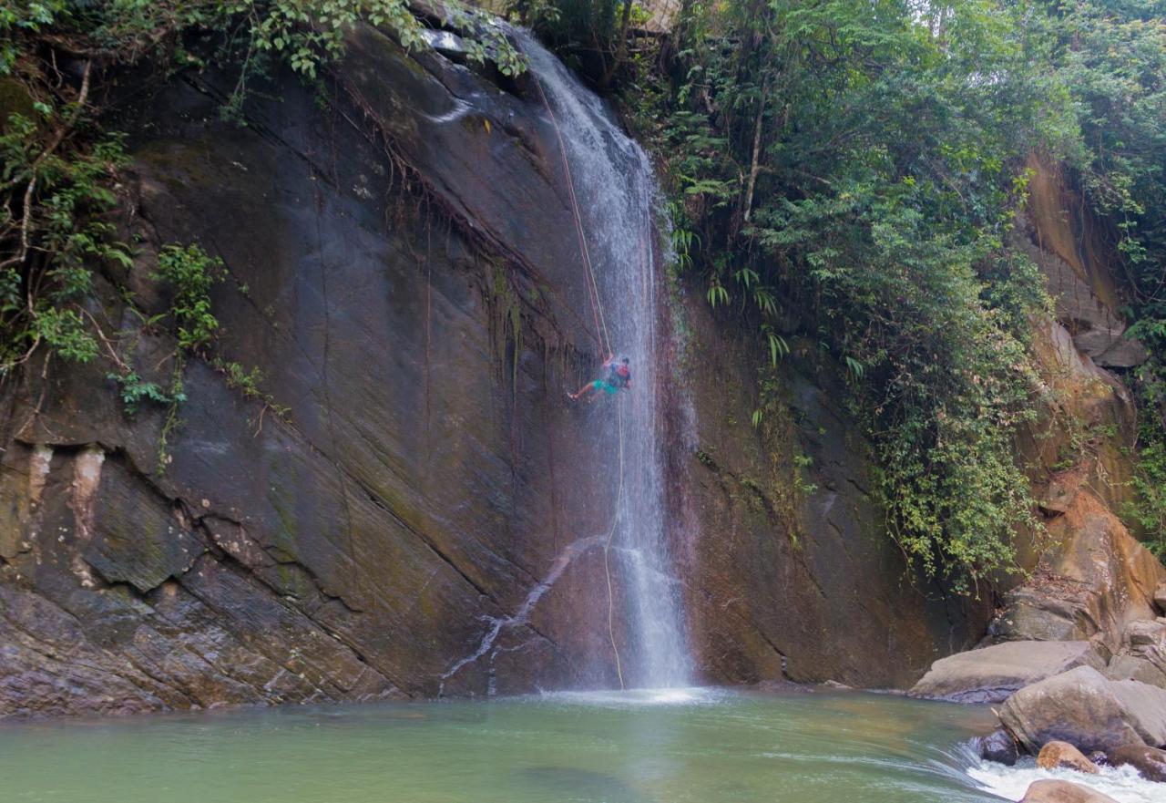 Jungle River Ginigathena Extérieur photo